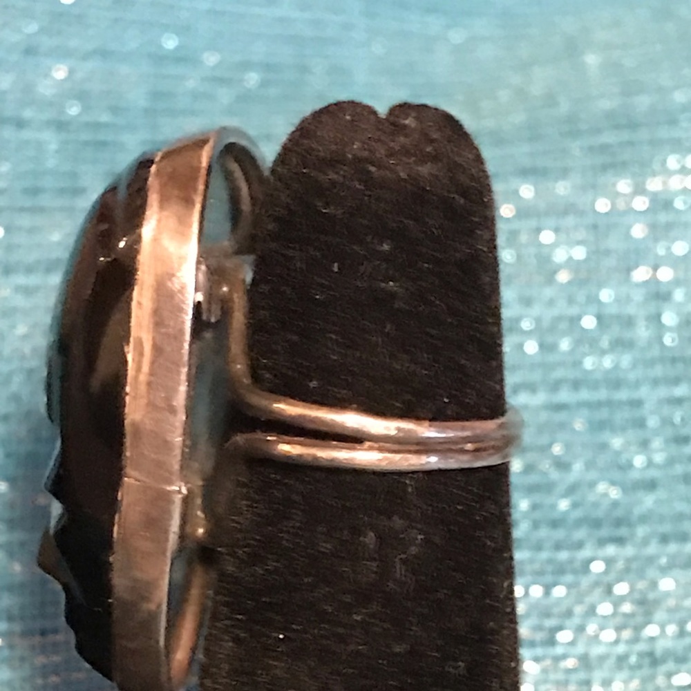 Beautiful vintage onyx and sterling Artisan ring. - Picture 2 of 4
